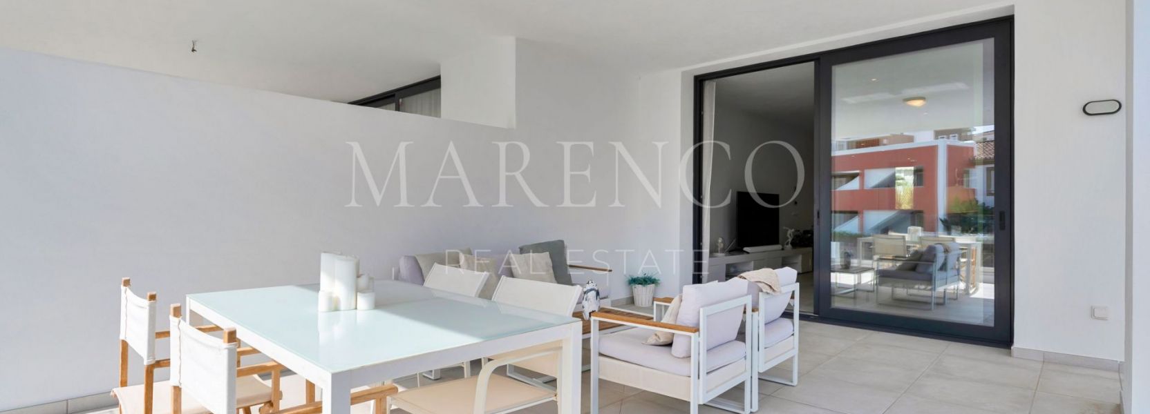 Apartamento  en Cortijo del Golf, Estepona Este, Estepona