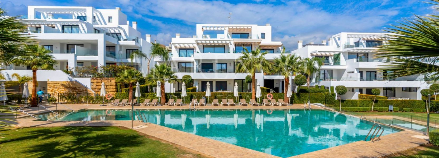 Apartamento  en Cortijo del Golf, Estepona Este, Estepona