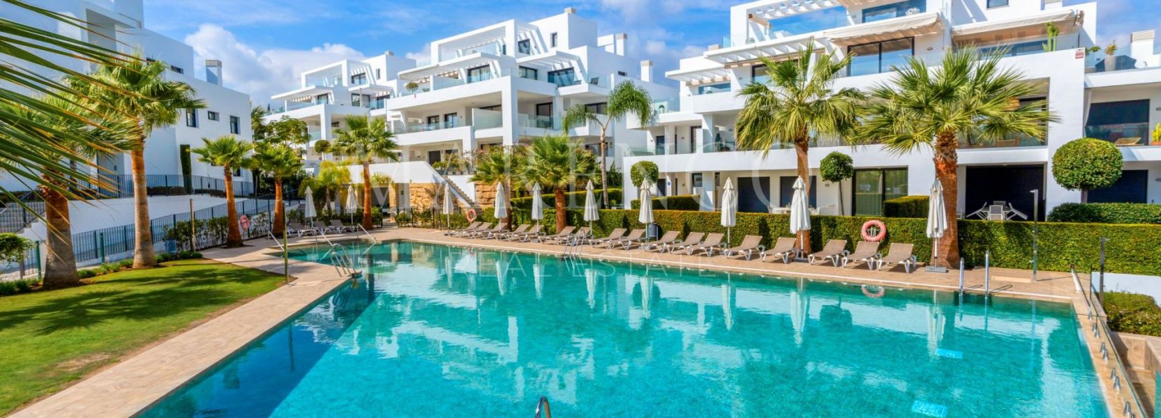 Apartamento  en Cortijo del Golf, Estepona Este, Estepona