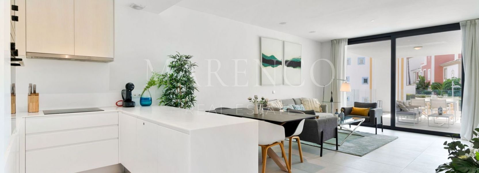 Apartamento  en Cortijo del Golf, Estepona Este, Estepona