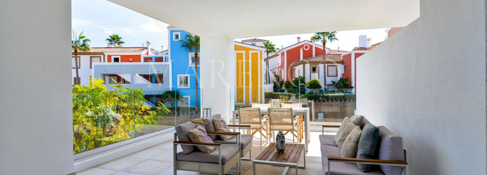 Apartamento  en Cortijo del Golf, Estepona Este, Estepona