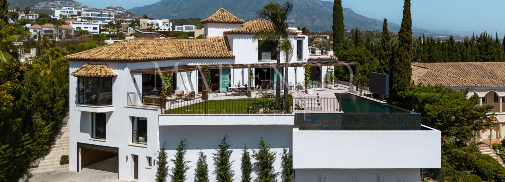 Villa  in El Herrojo, Benahavis