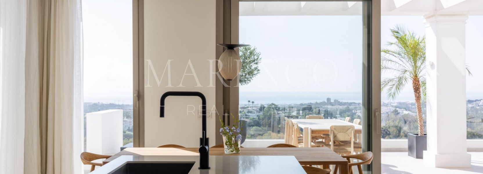 Zweistöckiges Penthouse  in 9 Lions Residences, Nueva Andalucia, Marbella