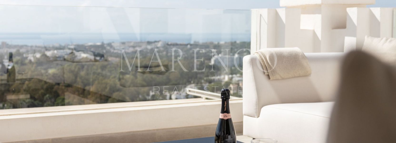 Zweistöckiges Penthouse  in 9 Lions Residences, Nueva Andalucia, Marbella