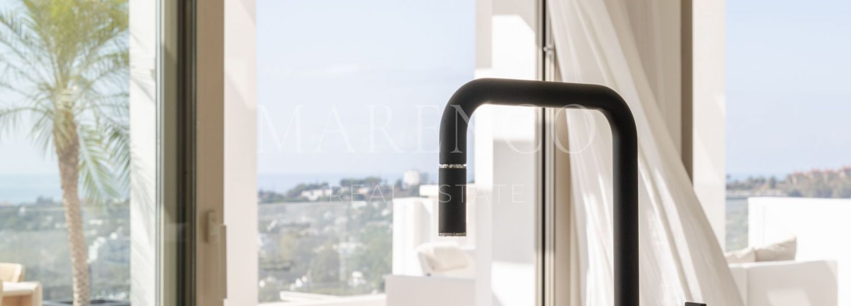 Zweistöckiges Penthouse  in 9 Lions Residences, Nueva Andalucia, Marbella