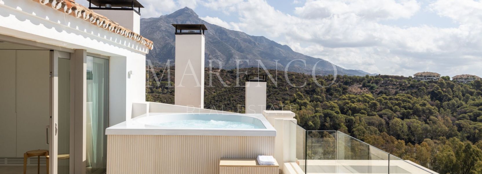Zweistöckiges Penthouse  in 9 Lions Residences, Nueva Andalucia, Marbella