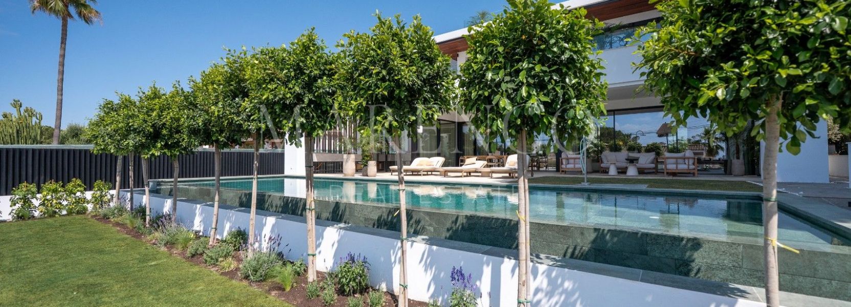 Villa  in Marbesa, Marbella Oost, Marbella