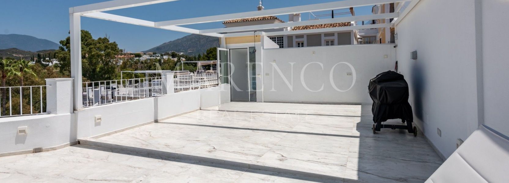 Reihenhaus  in Aloha Pueblo, Nueva Andalucia, Marbella
