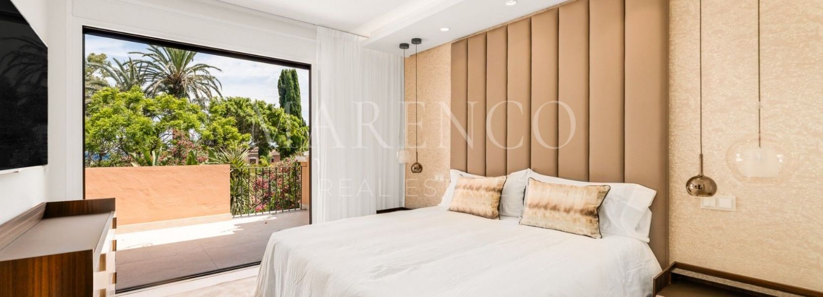 Reihenhaus  in El Velerin, Estepona Ost, Estepona