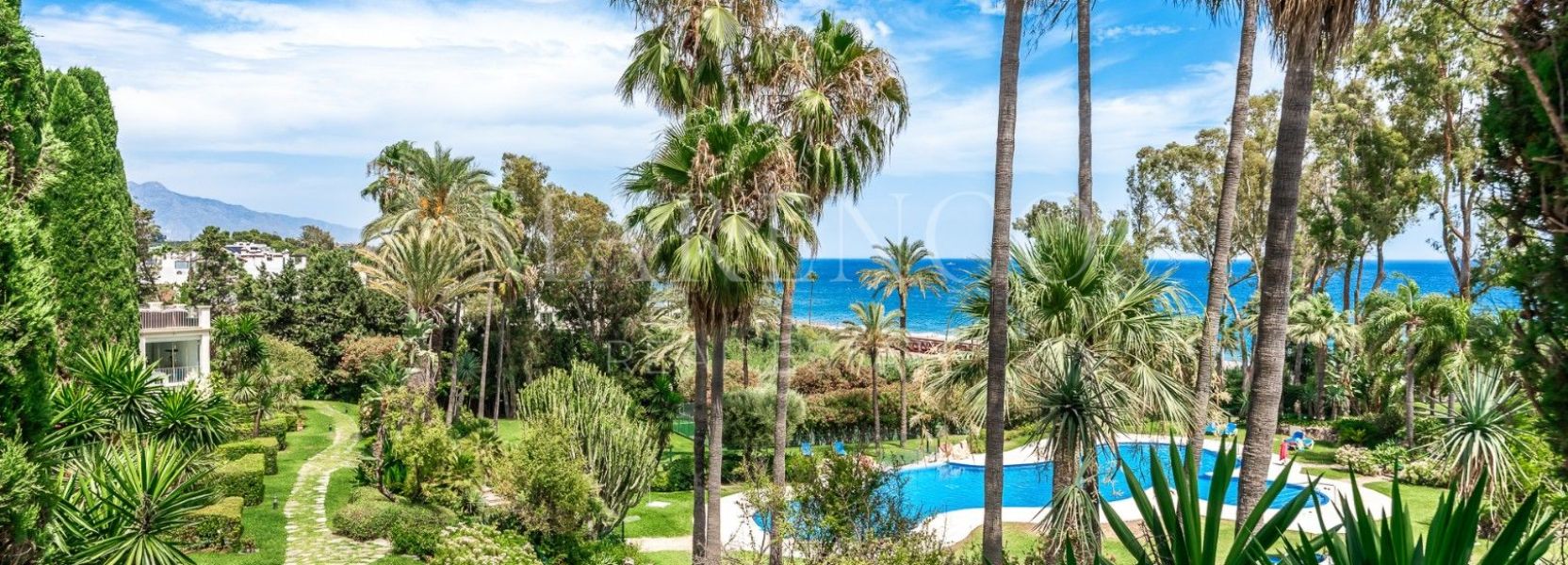 Reihenhaus  in El Velerin, Estepona Ost, Estepona