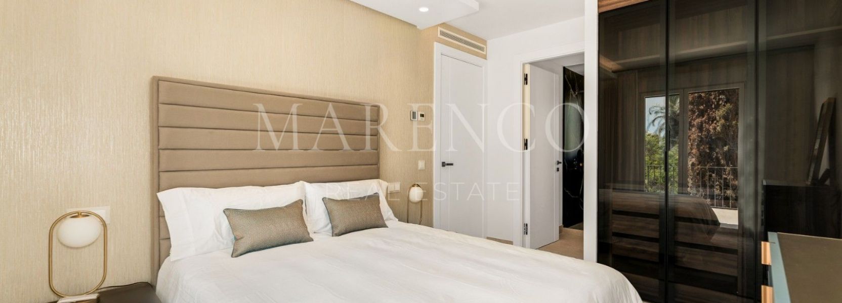 Reihenhaus  in El Velerin, Estepona Ost, Estepona