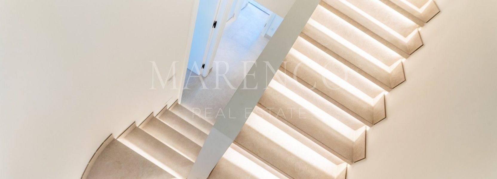 Reihenhaus  in El Velerin, Estepona Ost, Estepona