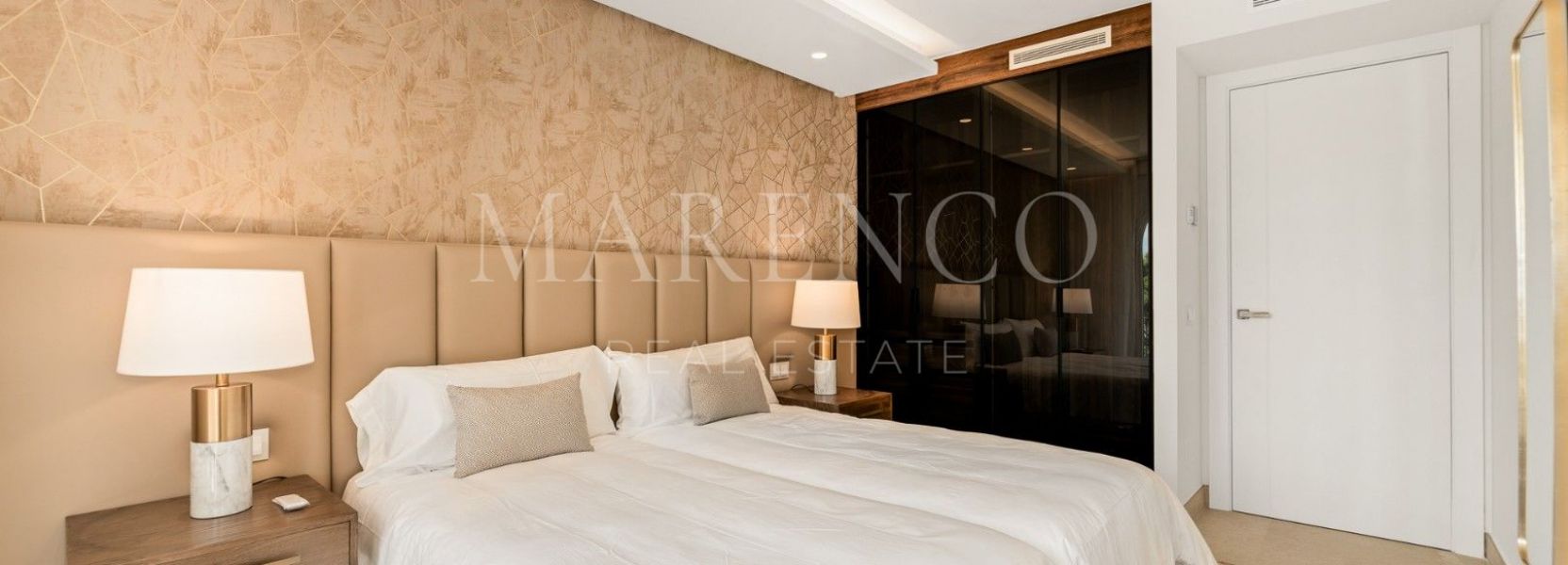 Reihenhaus  in El Velerin, Estepona Ost, Estepona