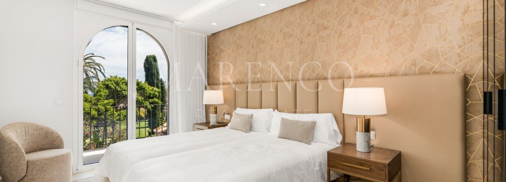 Reihenhaus  in El Velerin, Estepona Ost, Estepona