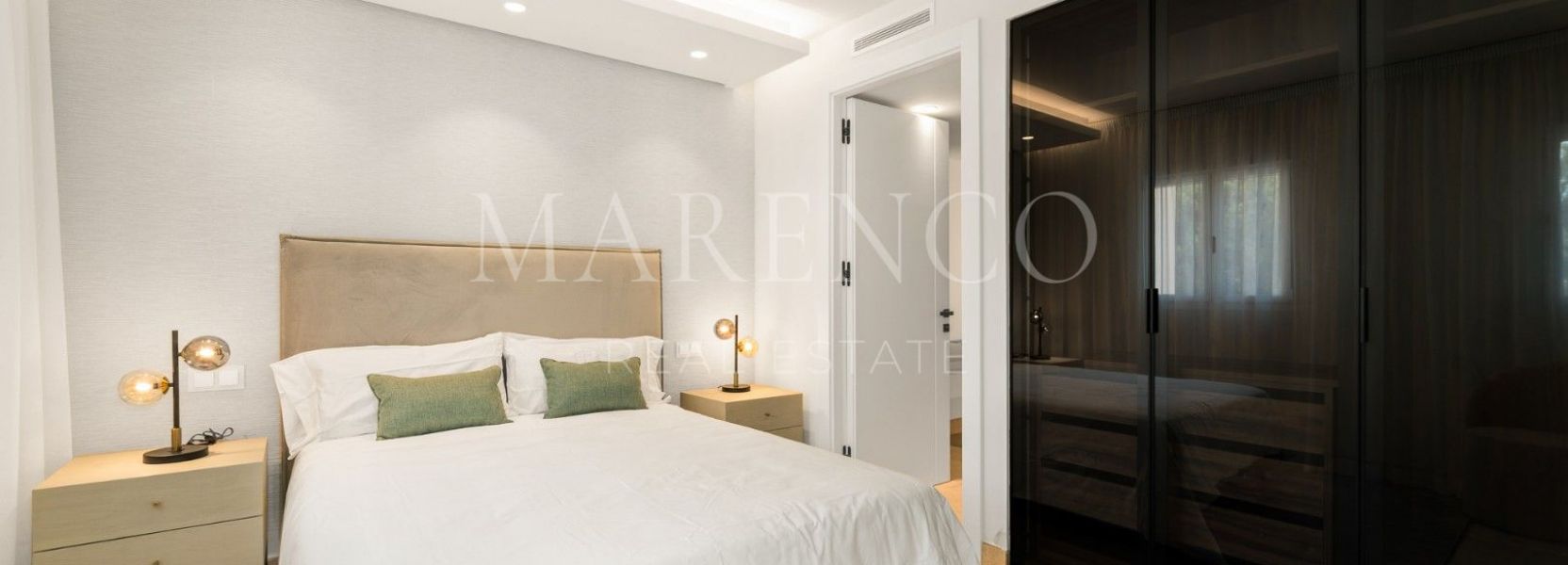 Reihenhaus  in El Velerin, Estepona Ost, Estepona