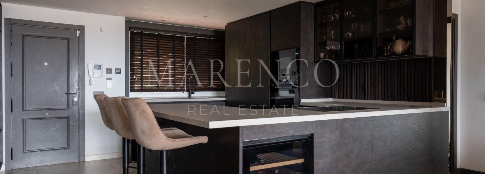 Apartment  in Magna Marbella, Nueva Andalucia, Marbella