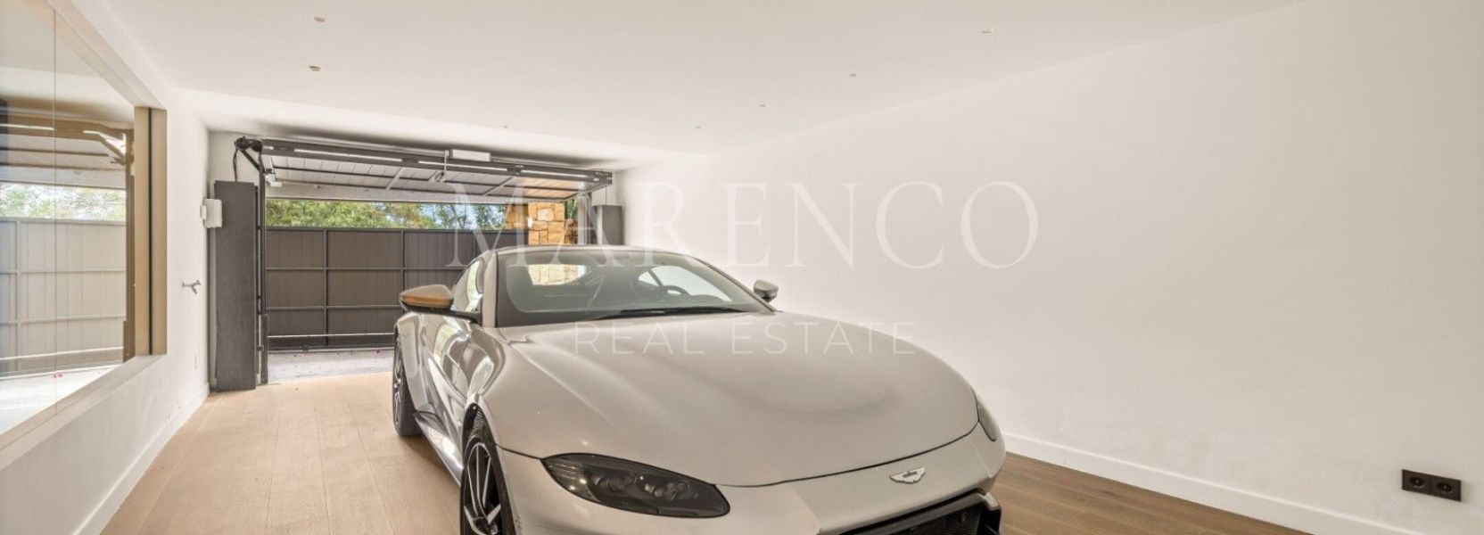 Villa in Marbella Golden Mile, Marbella