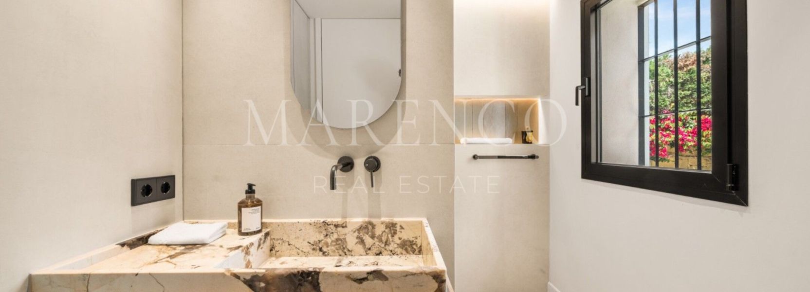 Villa in Marbella Golden Mile, Marbella
