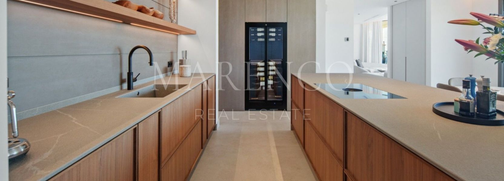 Villa  in El Rosario, Marbella East, Marbella