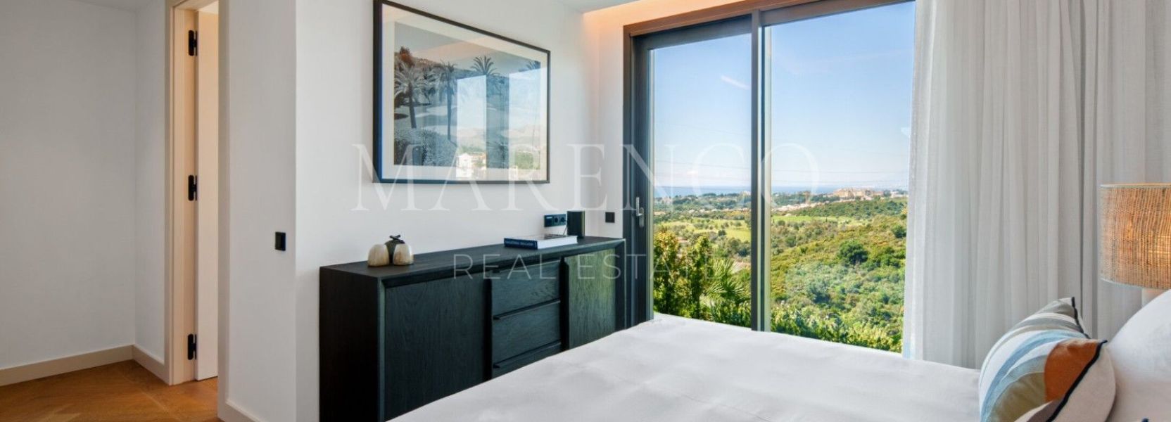 Villa  in El Rosario, Marbella East, Marbella