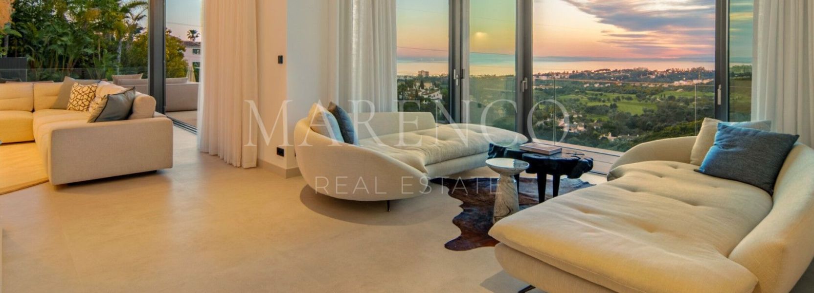 Villa  in El Rosario, Marbella East, Marbella