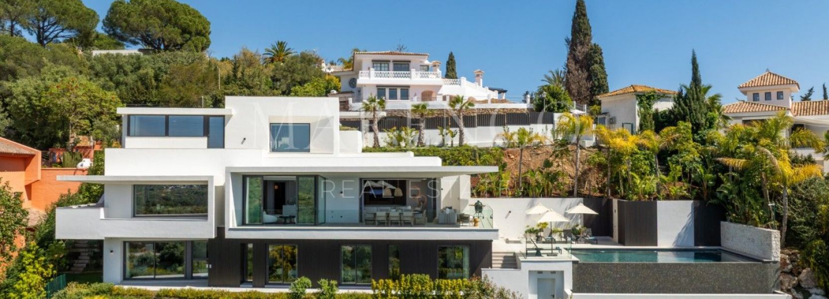 Villa  in El Rosario, Marbella East, Marbella