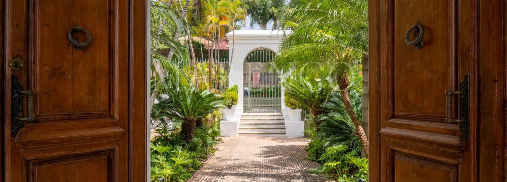 Villa in Sierra Blanca, Marbella Golden Mile, Marbella