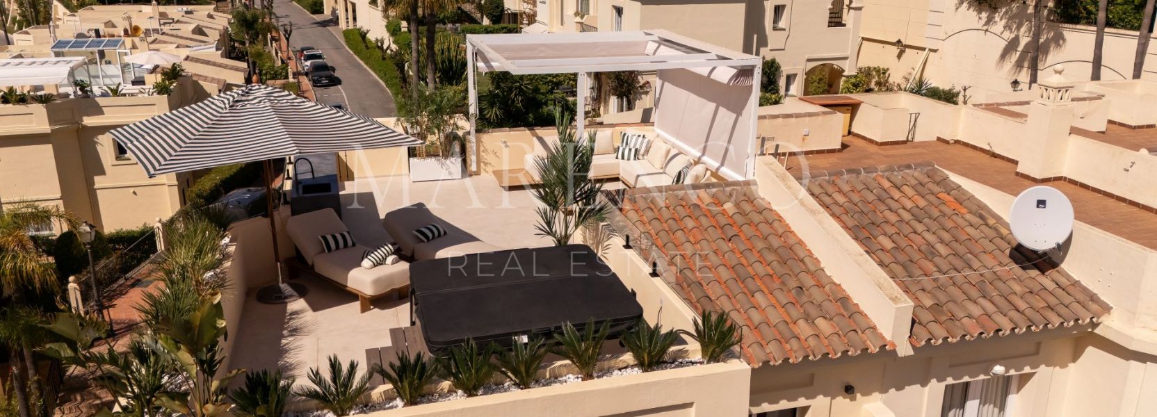 Town House in El Herrojo, Benahavis