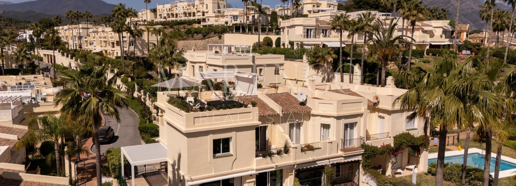 Town House in El Herrojo, Benahavis