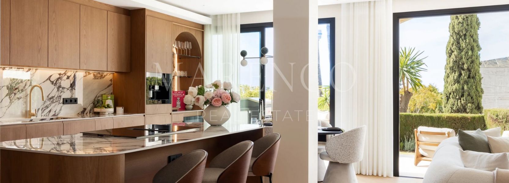 Town House in El Herrojo, Benahavis