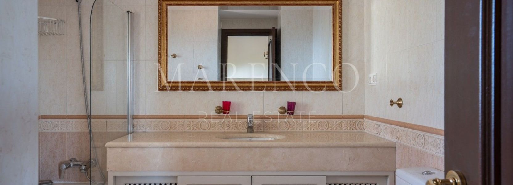 Villa  in El Rosario, Marbella Oost, Marbella