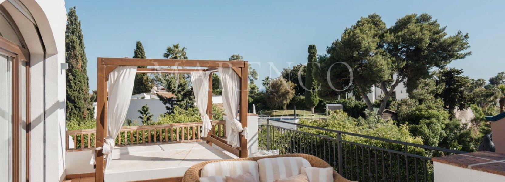 Villa  in El Rosario, Marbella Oost, Marbella