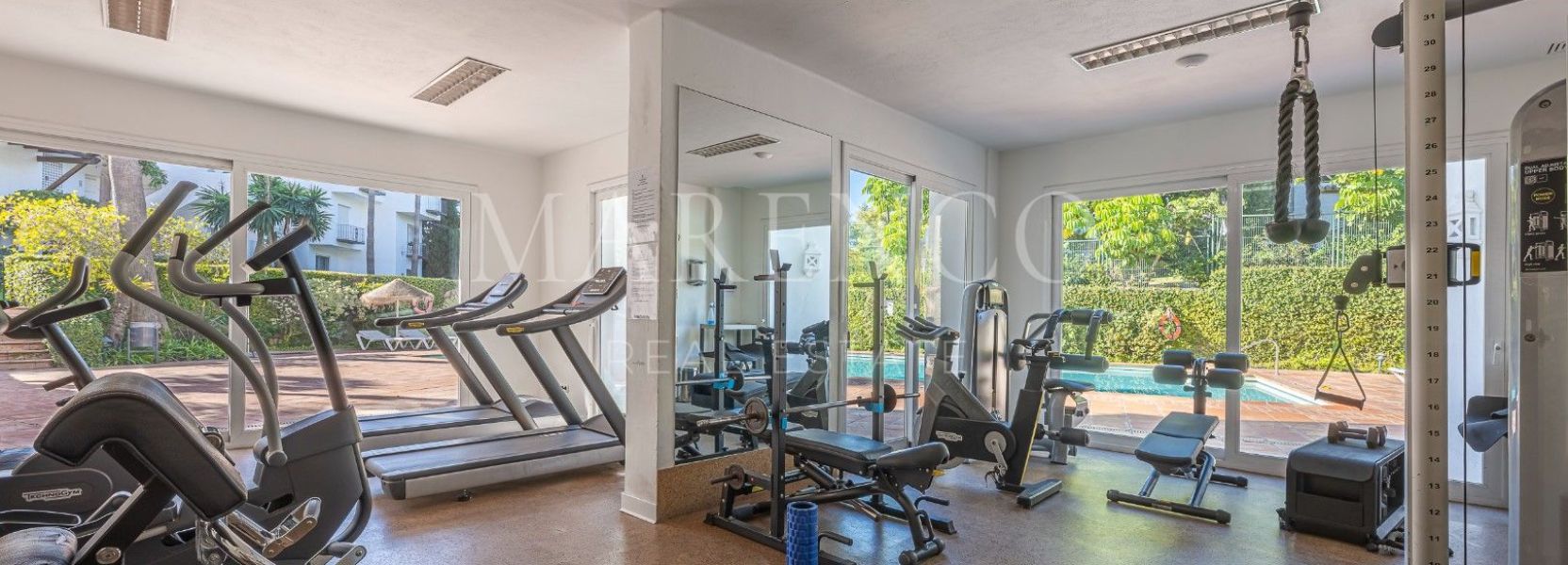 Appartement rez de chaussée à Alcazaba Beach, Estepona Est, Estepona