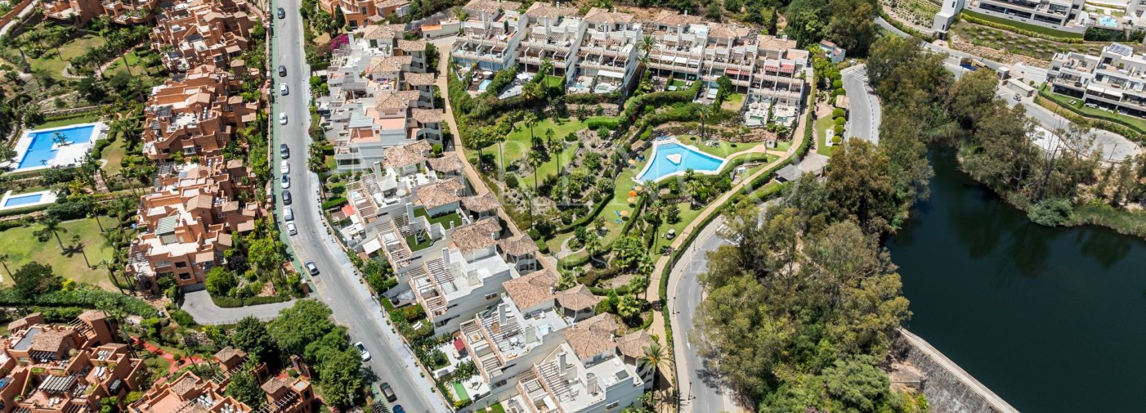 Apartment in Palacetes Los Belvederes, Nueva Andalucia, Marbella
