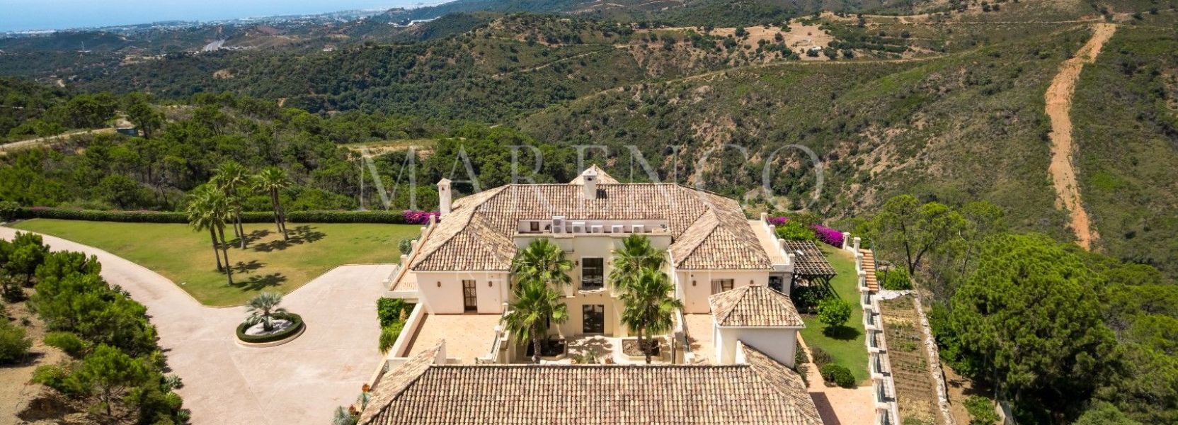 Villa in El Velerin, Estepona Ost, Estepona