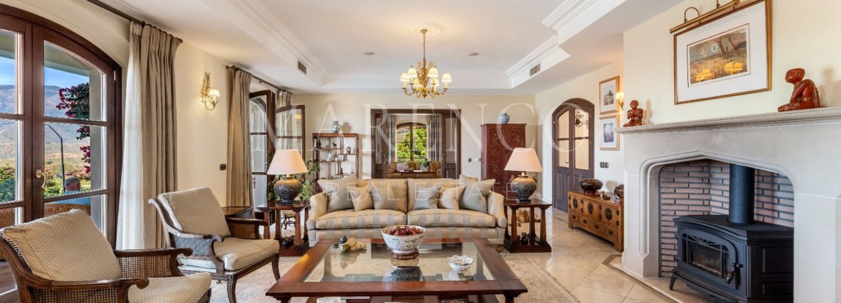 Villa in El Velerin, Estepona Ost, Estepona