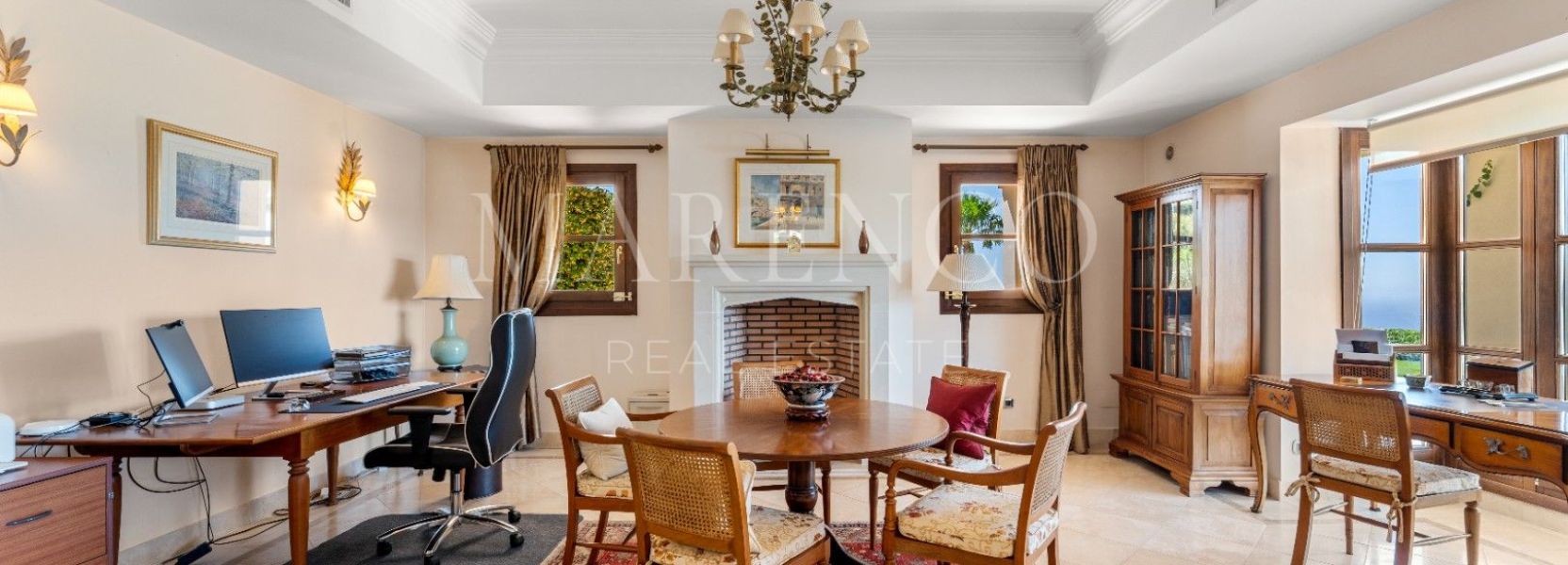 Villa in El Velerin, Estepona Ost, Estepona