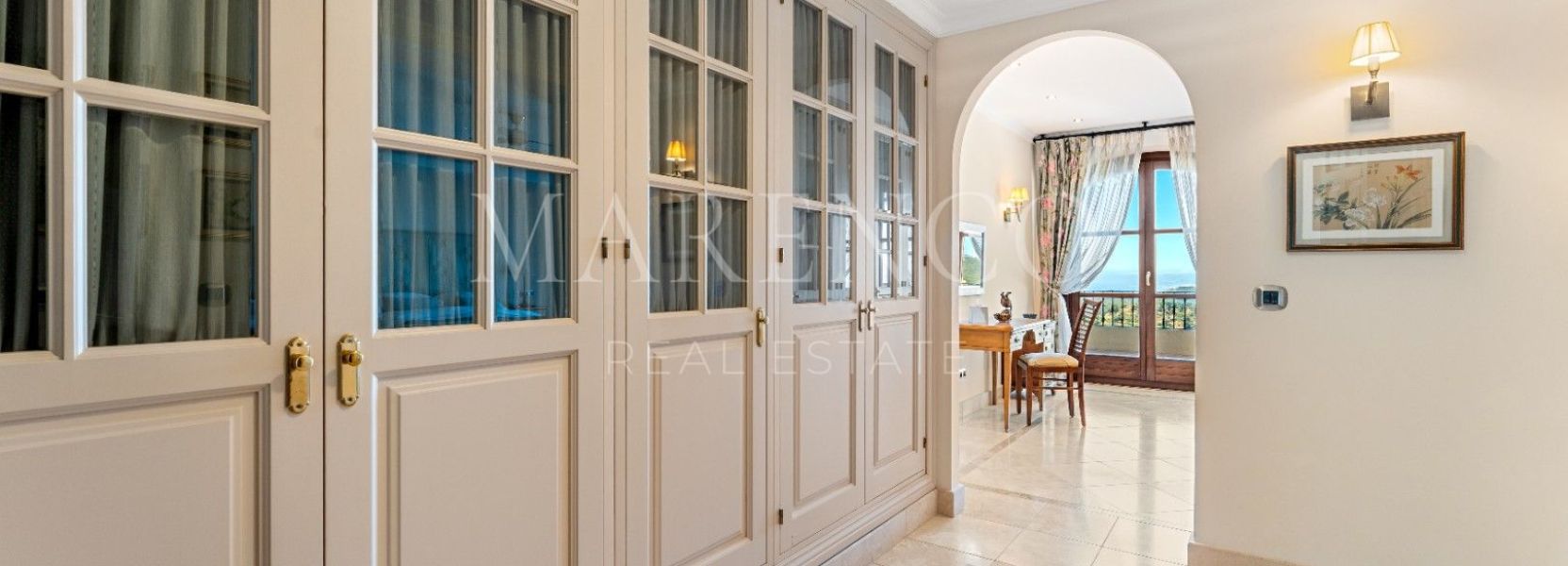Villa in El Velerin, Estepona Ost, Estepona
