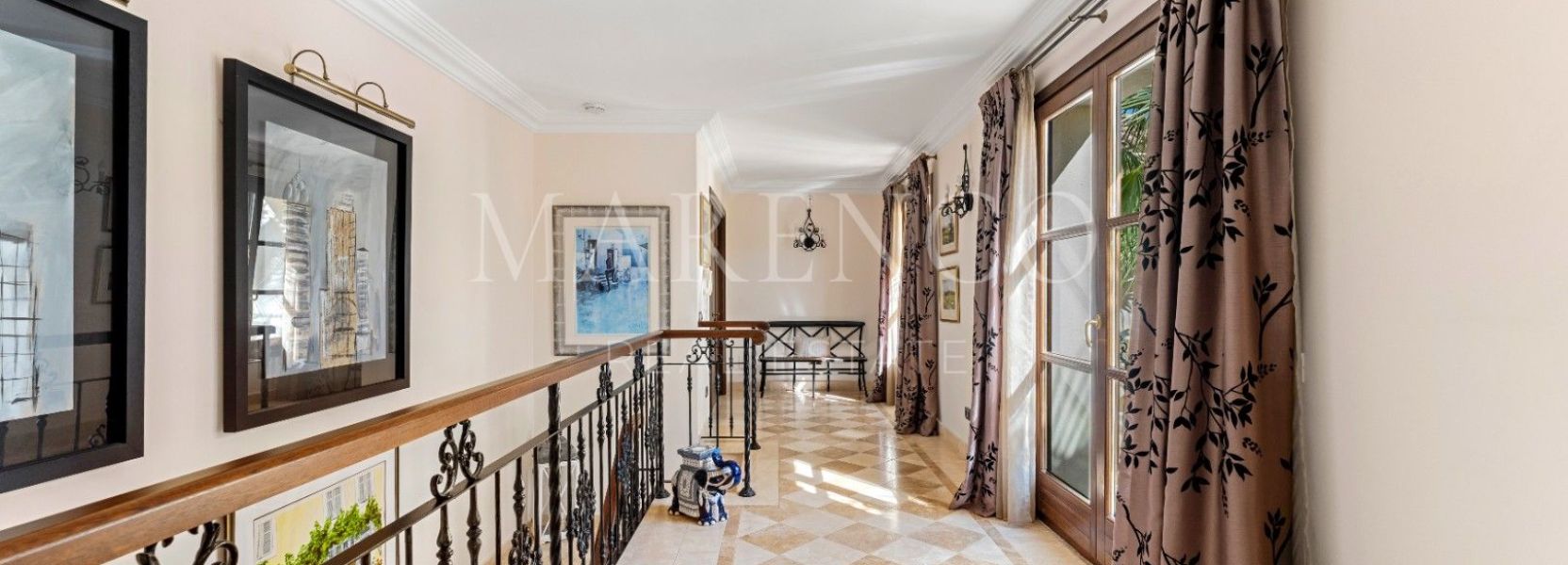 Villa in El Velerin, Estepona Ost, Estepona