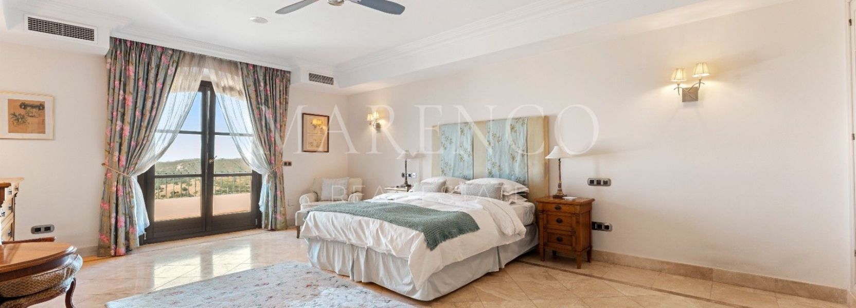 Villa in El Velerin, Estepona Ost, Estepona