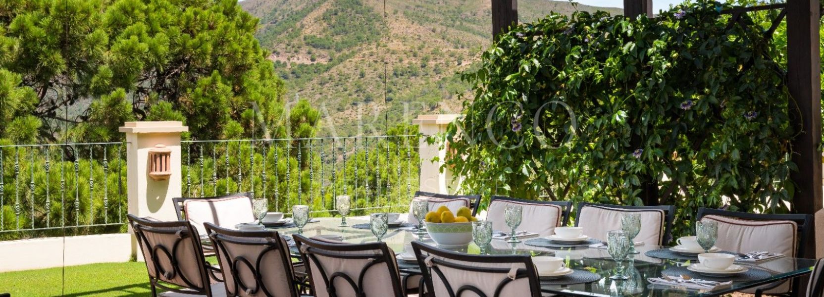 Villa in El Velerin, Estepona Ost, Estepona