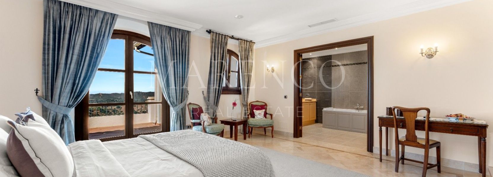 Villa in El Velerin, Estepona Ost, Estepona