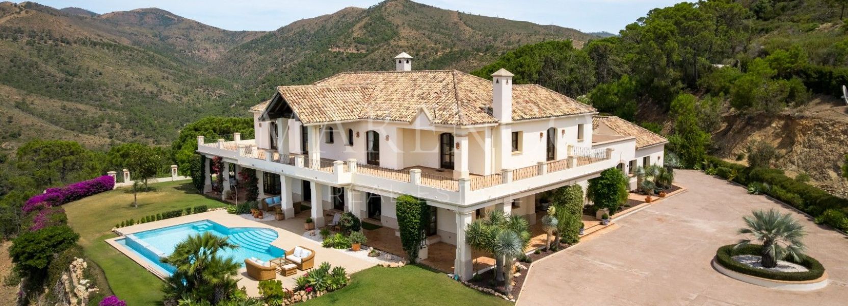 Villa in El Velerin, Estepona Ost, Estepona