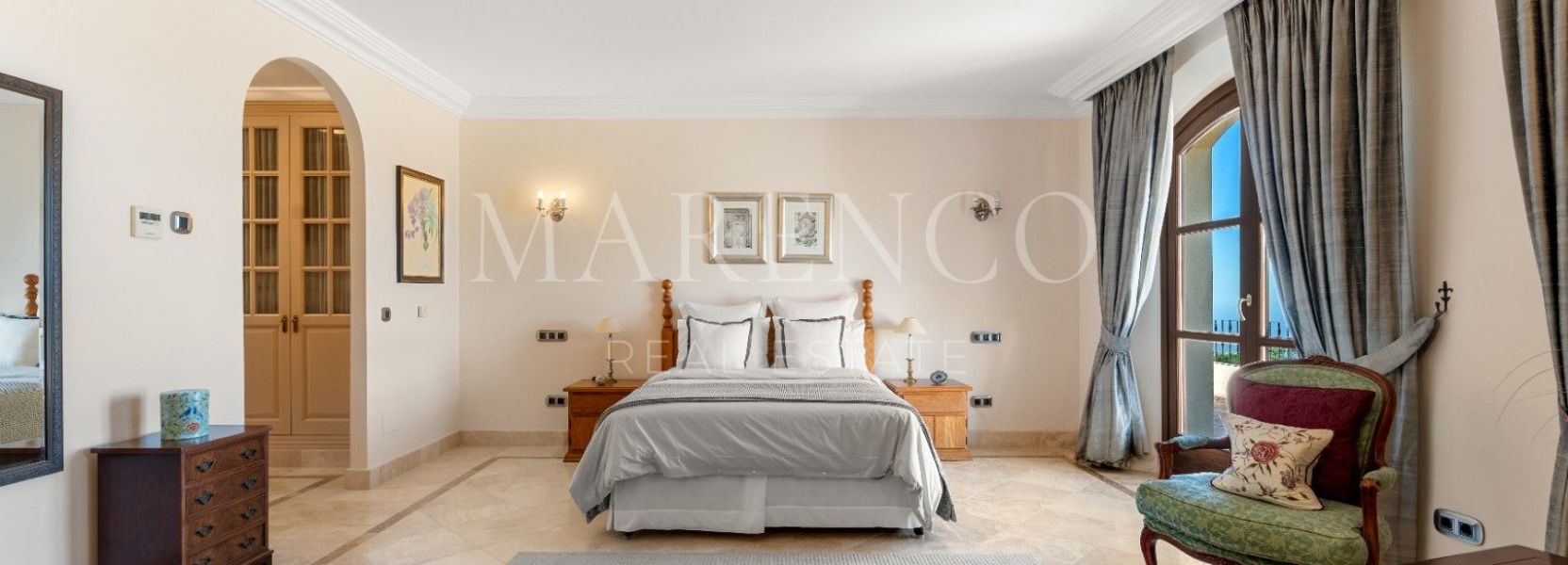 Villa in El Velerin, Estepona Ost, Estepona