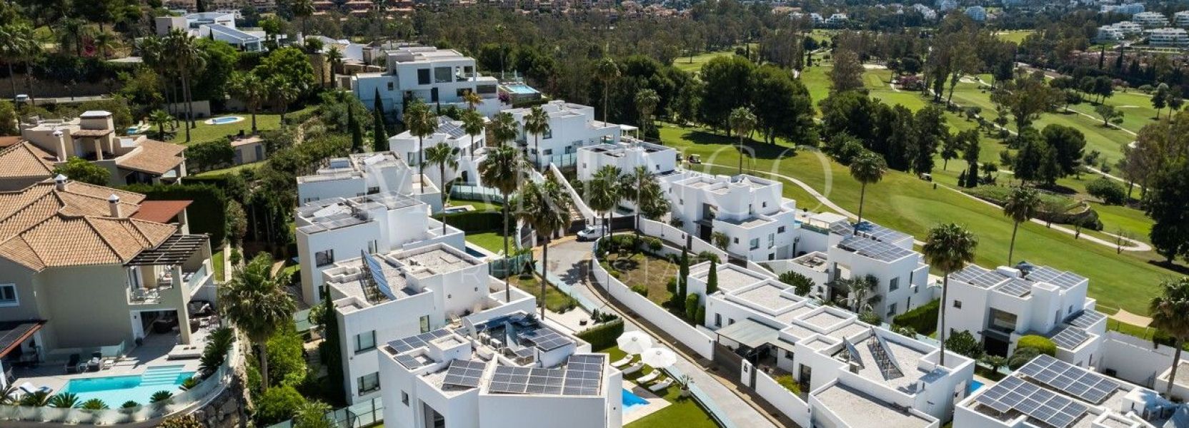 Villa in Atalaya Fairways, Benahavis