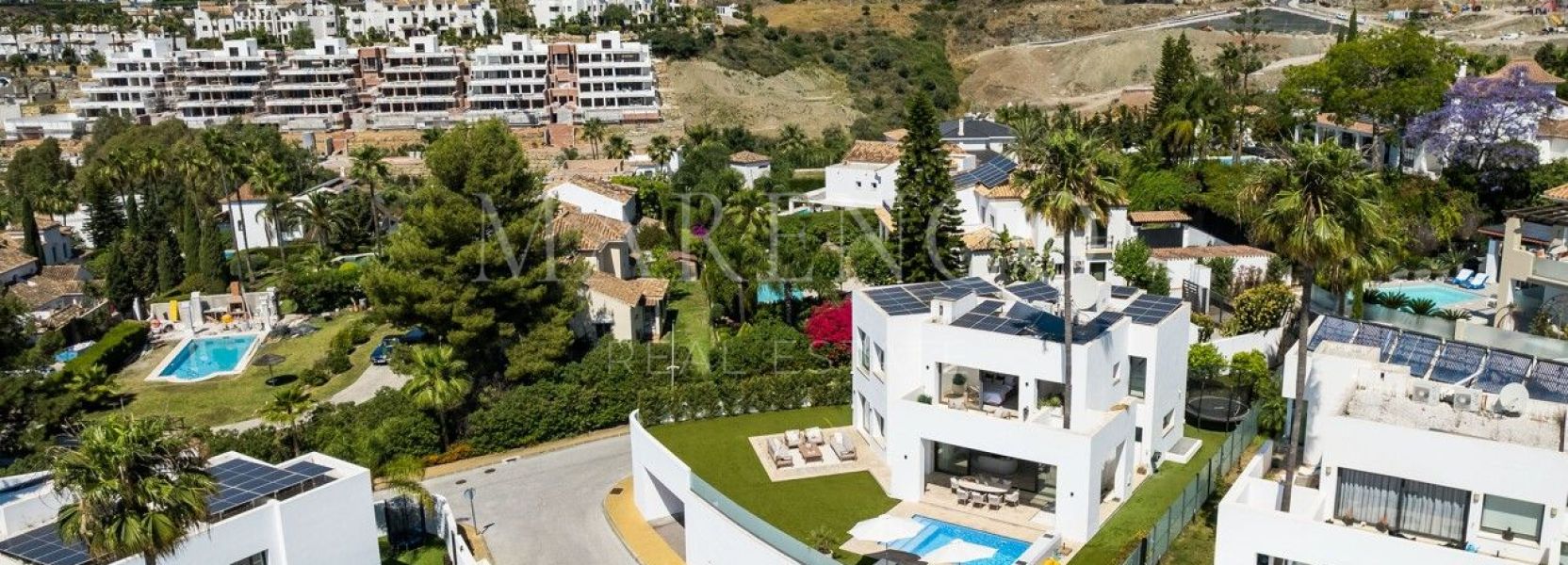 Villa in Atalaya Fairways, Benahavis