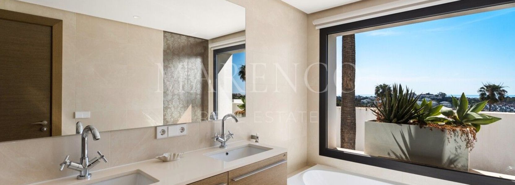 Villa in Atalaya Fairways, Benahavis