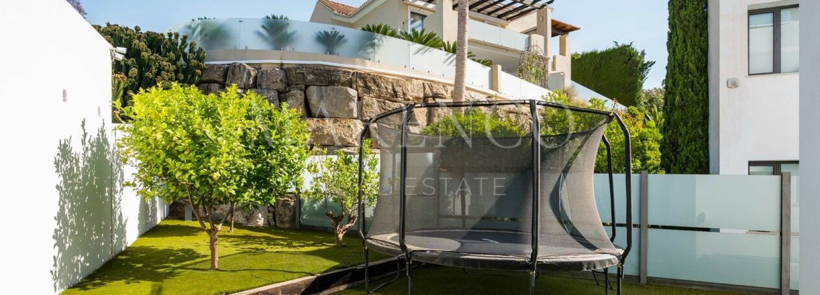 Villa in Atalaya Fairways, Benahavis