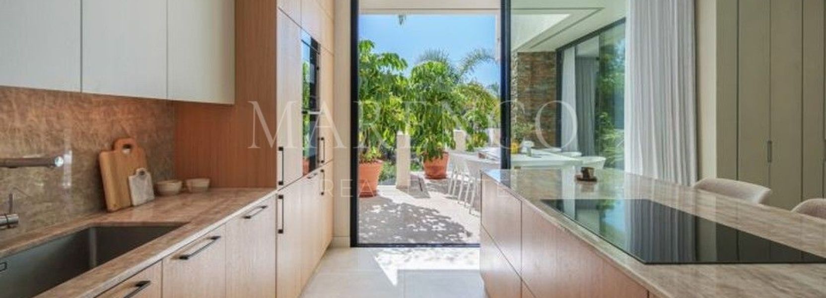 Villa in El Campanario, Estepona Ost, Estepona
