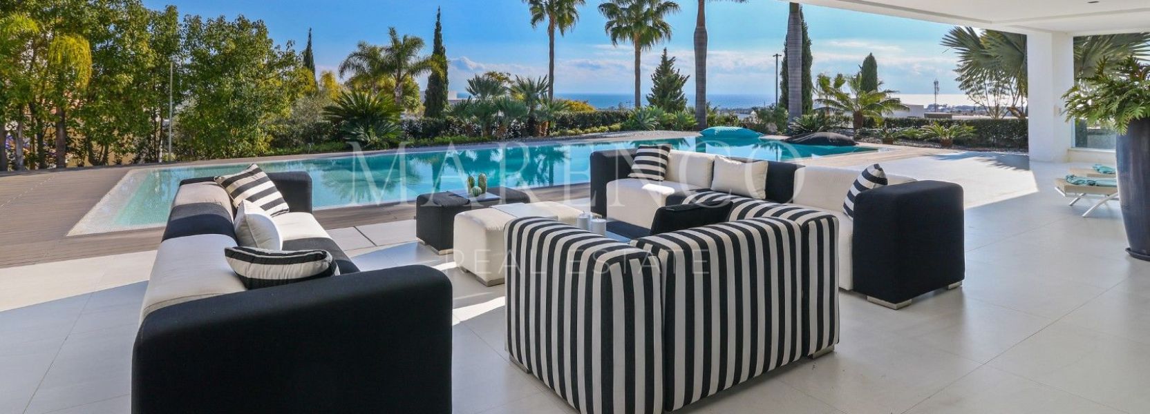Villa  in Los Flamingos Golf, Benahavis